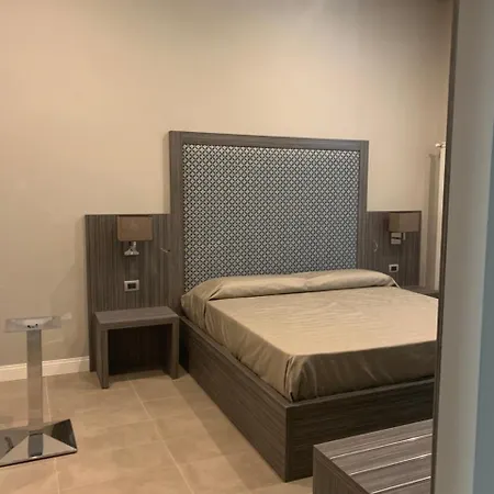 Ausonia 2* Неаполь