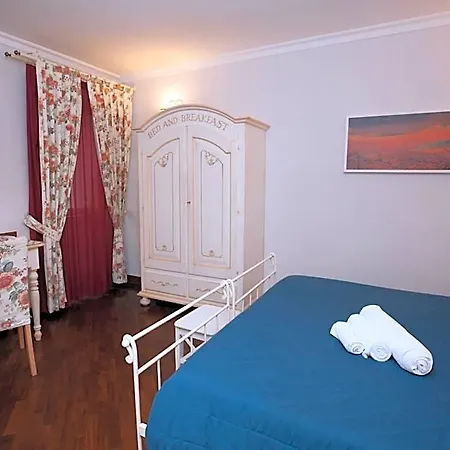 Отель Ausonia 3*