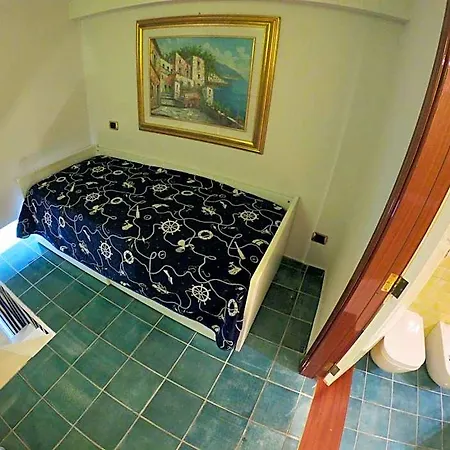 Ausonia 3* Naples