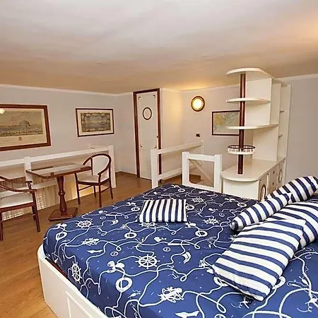 Ausonia Hotel