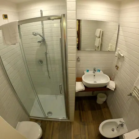 Ausonia 那不勒斯