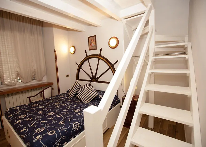 Ausonia 3* Νάπολη