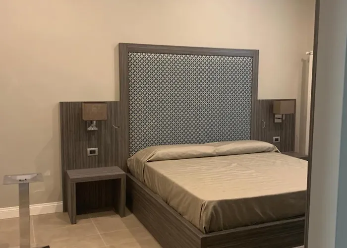 Ausonia 3* Νάπολη