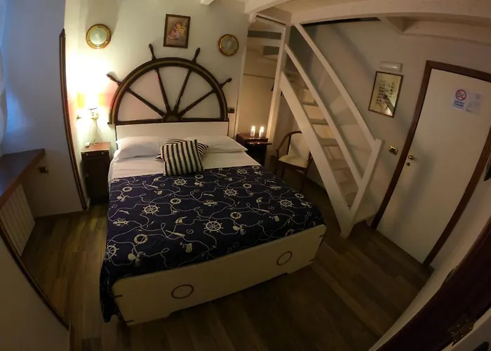 Ausonia Νάπολη