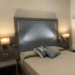 호텔 Ausonia